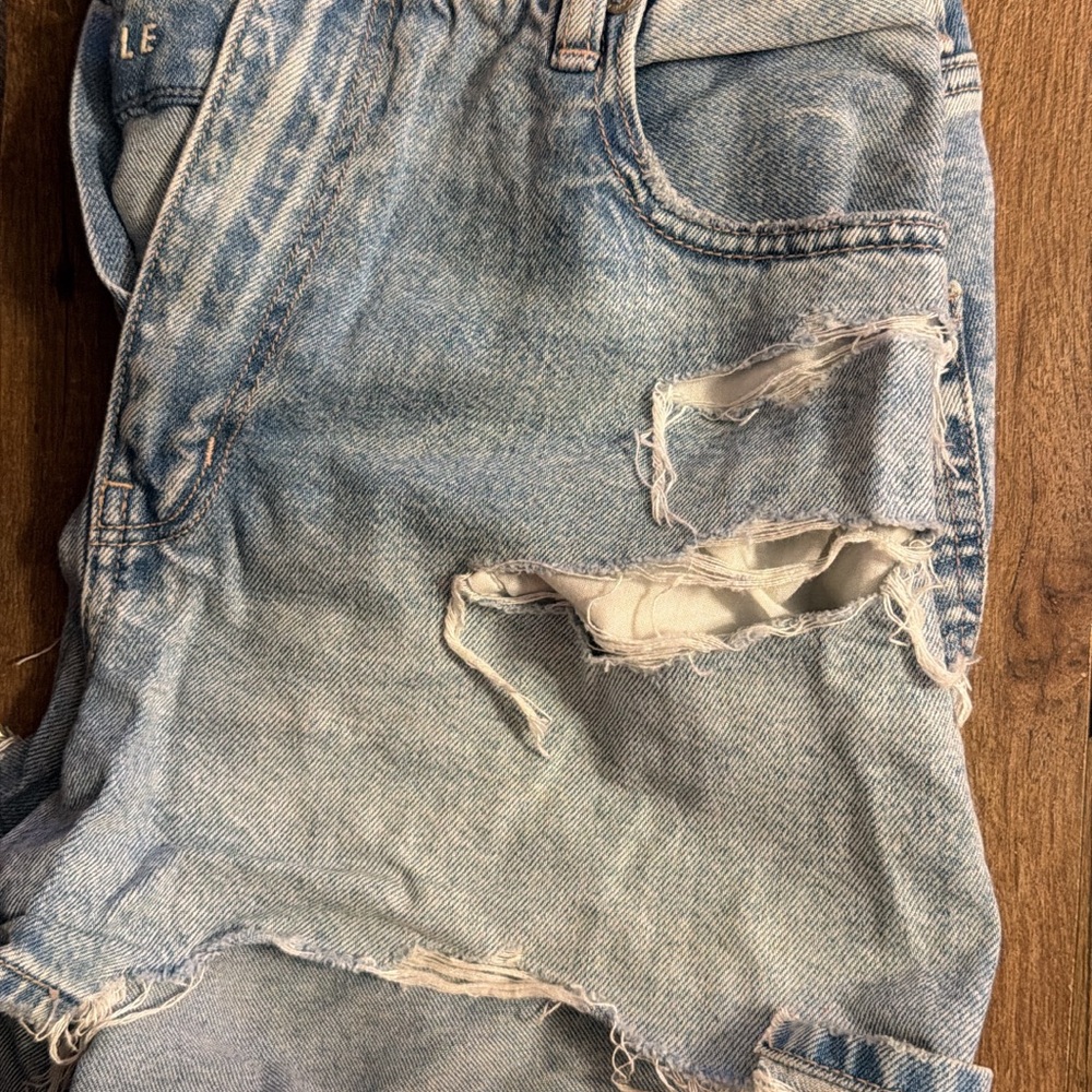 american eagle shorts
